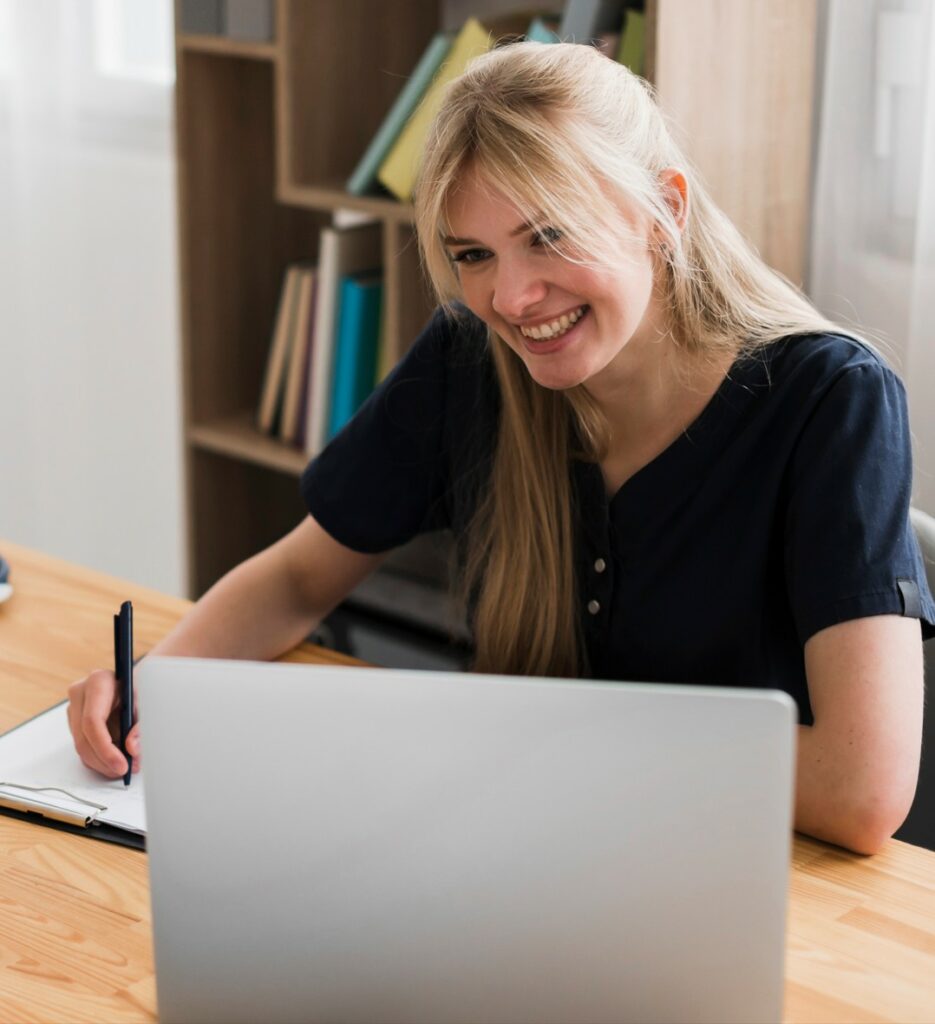 offre emploi assistante sociale Travco