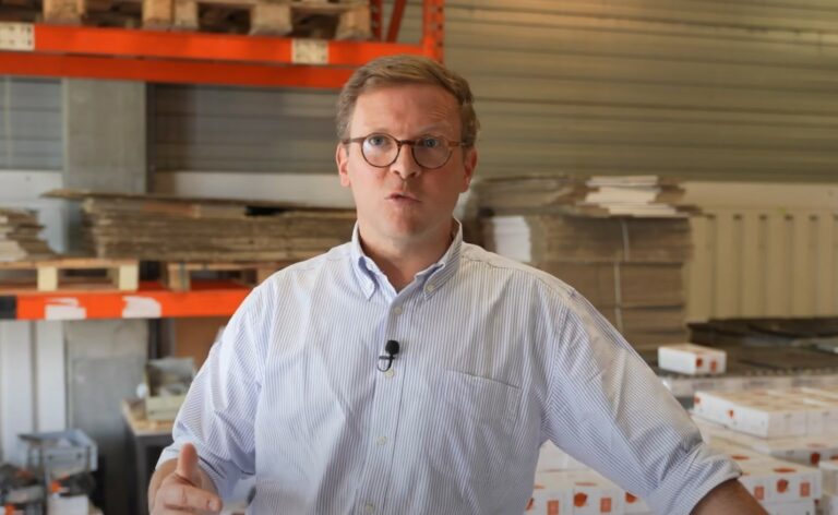 Quentin van Winckel, Directeur de B-Fix, une PME belge innovante spécialisée dans les systèmes de fixation invisibles