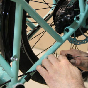 Atelier de réparation vélos - Montage mécanique - Travie